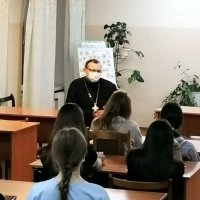 Иерей Игорь Данильчик встретился со студентами-медиками