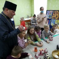 Протоиерей Юрий Пешко посетил кружок изобразительного искусства «Аловак»