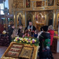 Юные прихожане храма святителя Николая Чудотворца в Волковыске больше узнали об устройстве храма и церковном этикете